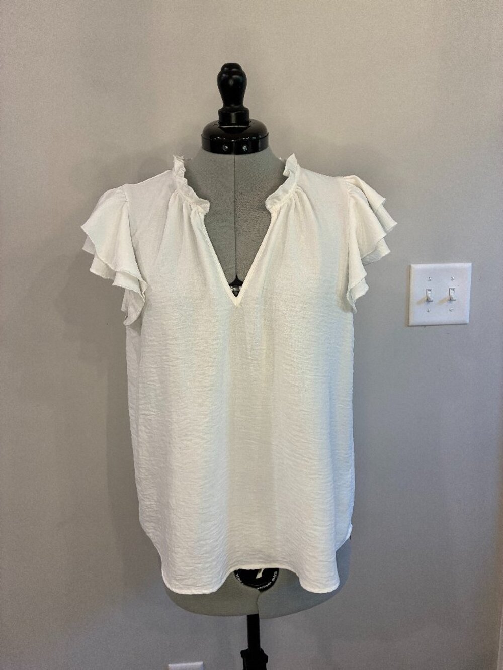 Nine Britton White Ruffle Sleeve V Neck Blouse Size M Boho Top 0394